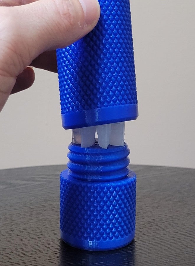 Znet3D Eye Drop Vials Holder & Storage Case - Securely Store Seven (7) Single-Use Vials - Screw-On Lid, Knurled Pattern - Keep Vials Safe & Organized to Keep Track of Your Daily Usage (Blue) - Image 5